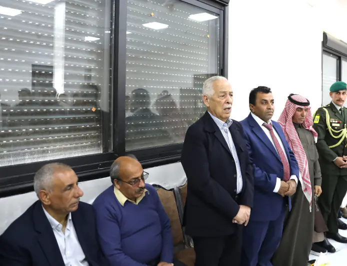 مندوبا عن الملك وولي العهد...العيسوي يعزي عشيرتي الحديد والشرعة