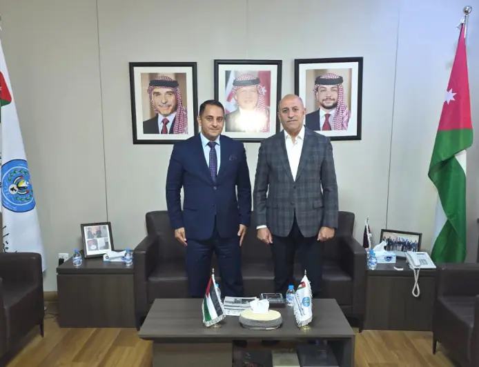 حزب التغيير والهيئة الخيرية الهاشمية يبحثان توحيد الجهود الإنسانية لدعم غزة واستقبال المرضى