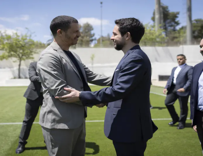 ولي العهد يوجه رسالة دعم للنشامى.. وهذا ما جاء فيها