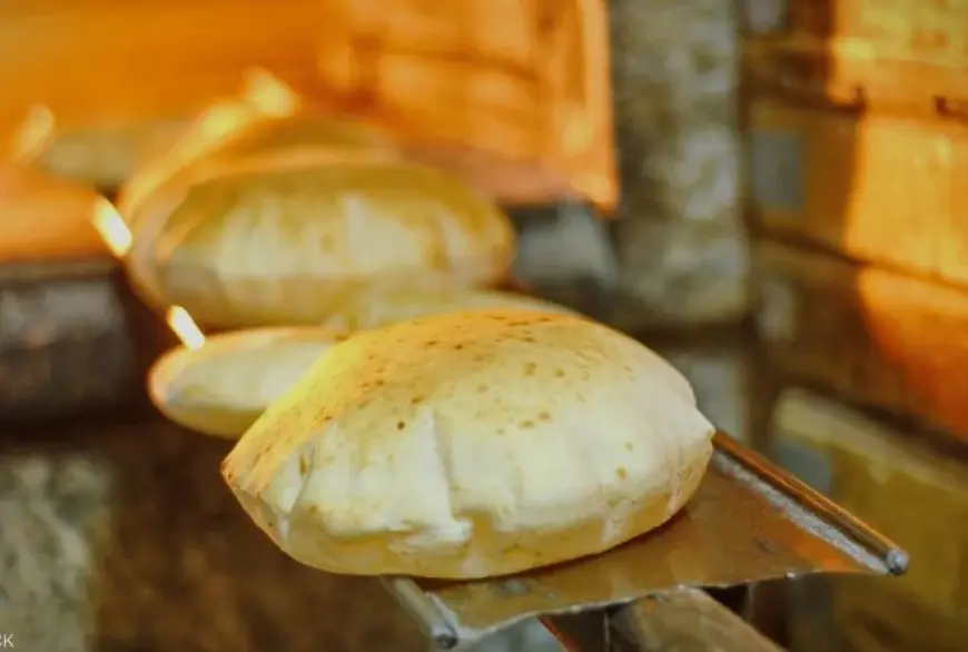 الحكومة تخفض أسعار الطحين والقمح