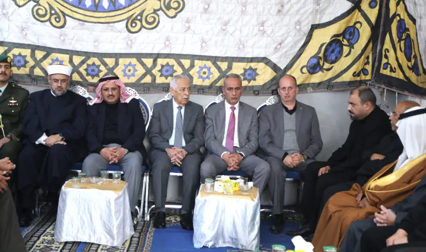 العيسوي ينقل تعازي الملك وولي العهد إلى العلاونة