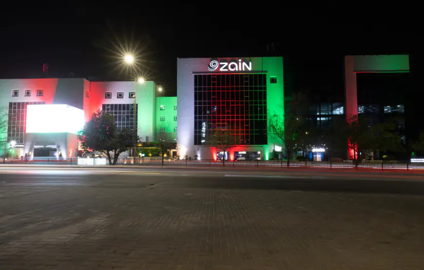 زين تُحيي يوم العلم الأردني بفعاليات وطنية وتُطلق علماً ضخماً في سماء عمّان