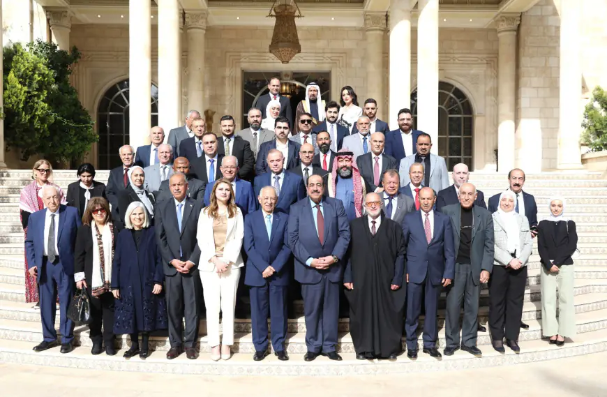 العيسوي: علمُ الأردن يجسد مسيرة وطنٍ ثابتة ومواقفَ لا تتبدل وارتباطاً راسخاً بقضايا الأمة