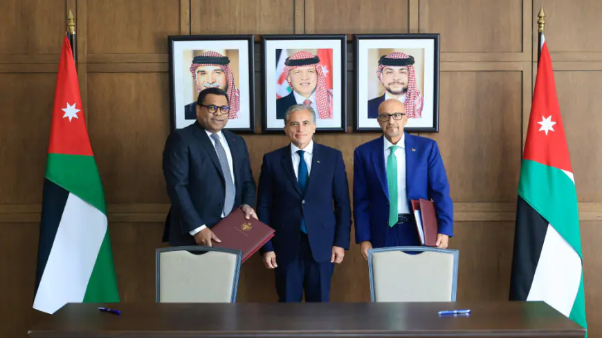 توقيع الاتفاقية الفنية القانونية النهائية لمشروع الناقل الوطني