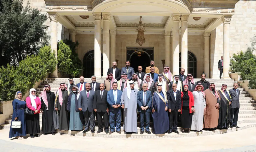 رئيس الديوان الملكي يلتقي وفدا من تجمع أبناء محافظة الكرك