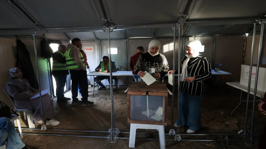 انتخابات دير البلح تعود بعد 20 عاما بحبر بديل وسط قيود الاحتلال