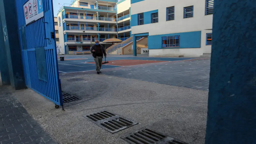 بما فيها الأردن.. "الأونروا" تخفّض ساعات تقديم الخدمات ودوام الطلبة 20% بمناطقها