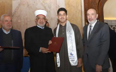 الخلايلة يكرّم كوكبة من حَفَظة القرآن