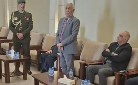 مندوبا عن الملك وولي العهد... العيسوي يعزي آل أبو شرخ وعشيرة الصمادي