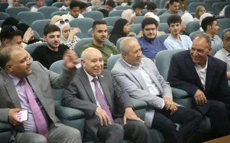 مسرحية (النهر لن يفصلني عنك) على مسرح جامعة مؤتة (صور)