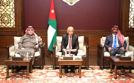 العيسوي خلال لقائه فعاليات مجتمعية من محافظة الزرقاء
