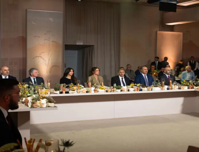 الملكة رانيا تحضر العشاء الخيري لصندوق الأمان لمستقبل الأيتام بمناسبة عقدين على تأسيسه