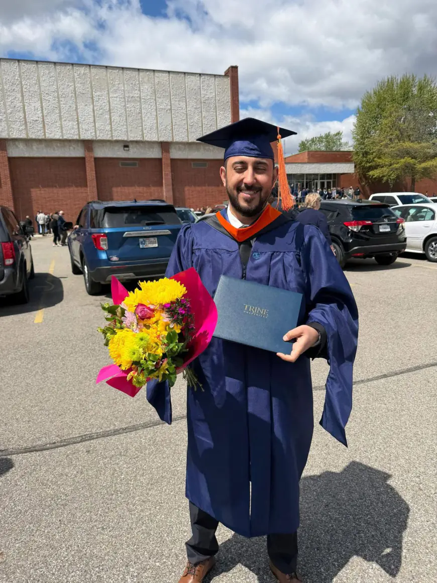 القيسي ينال ماجستير إدارة الهندسة من Trine University