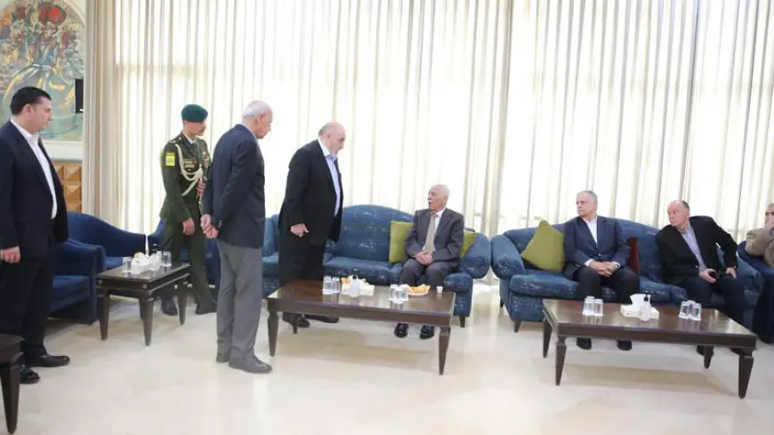 مندوبا عن الملك وولي العهد.. العيسوي يعزي أيوب والعربيات وباتر وكنعان ولوكاشة