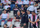 من المدرج الروماني.. رئيس الوزراء يتابع مباراة الأردن والنمسا