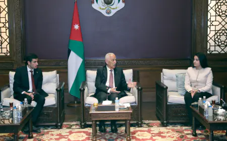 العيسيوي يلتقي وفدا من جمعية طلاب الصيدلة الأردنية