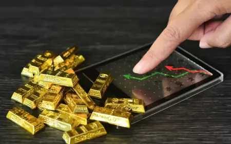 الذهب يتعافى من أدنى مستوى في 6 أشهر.
