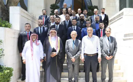العيسوي يلتقي وفدا من مركز الدراسات السياسية