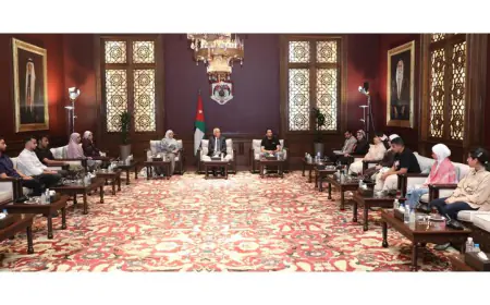 العيسوي يلتقي وفدا من فريق نبض الوطن