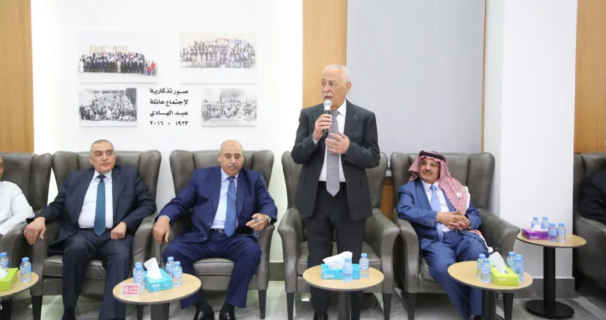 مندوبا عن الملك وولي العهد.. العيسوي يعزي الصرايرة والديك