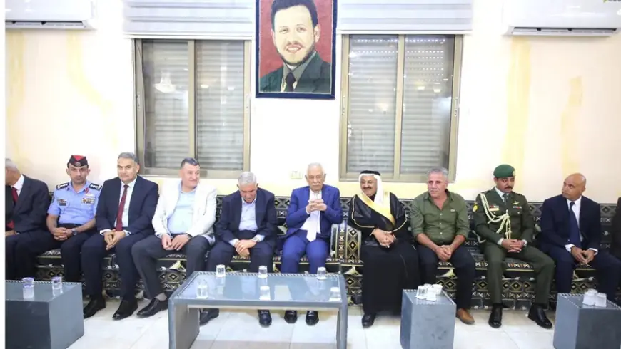 مندوبا عن الملك وولي العهد.. العيسوي يعزي عشيرة الشبول