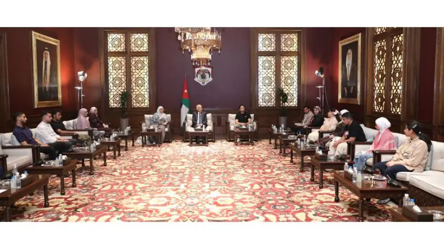 العيسوي يلتقي وفدا من فريق نبض الوطن