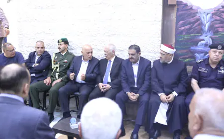مندوبا عن الملك وولي العهد.. العيسوي يعزي أبو عيد وشختور