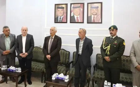 مندوبا عن الملك وولي العهد.. العيسوي يعزي الرواحنة والنمر