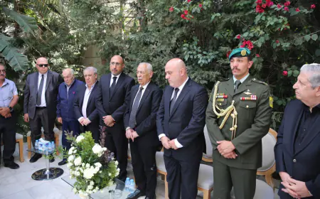 مندوبا عن الملك وولي العهد.. العيسوي يعزي عشيرتي قعوار والريالات