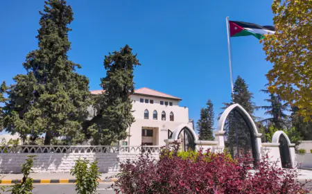 الحكومة تصدر تعميما بشأن استخدام الذكاء الاصطناعي في التعامل مع الشعارات والرموز الوطنية