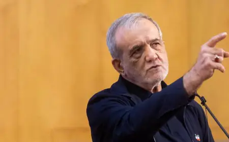 الرئيس الإيراني: نخوض حرباً شاملة مع الولايات المتحدة.. والاقتصاد ساحة المعركة الأهم
