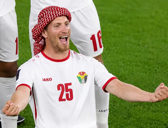 الفيصلي يعلن تعاقده رسميًا مع نجم المنتخب الأردني أنس العوضات