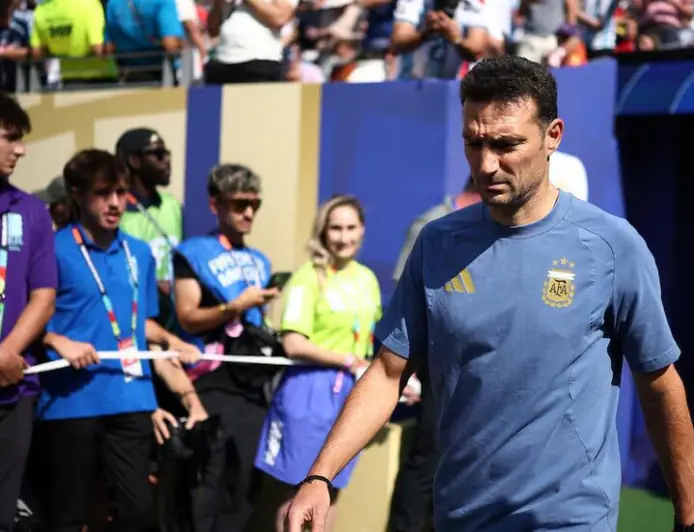 أول تعليق لمدرب الأرجنتين بعد خسارة نهائي كأس العالم 2026 (فيديو)