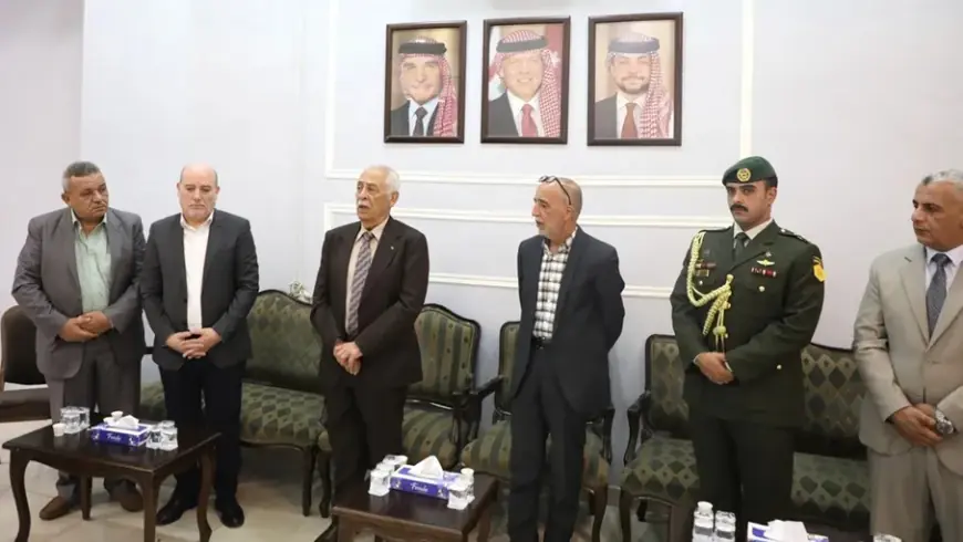 مندوبا عن الملك وولي العهد.. العيسوي يعزي الرواحنة والنمر