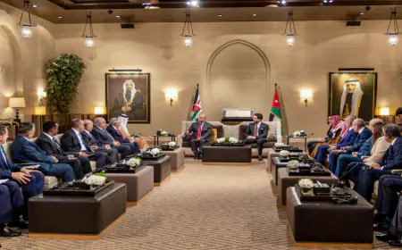 الملك يحذر من خطورة استغلال اضطرابات المنطقة لفرض واقع جديد في القدس